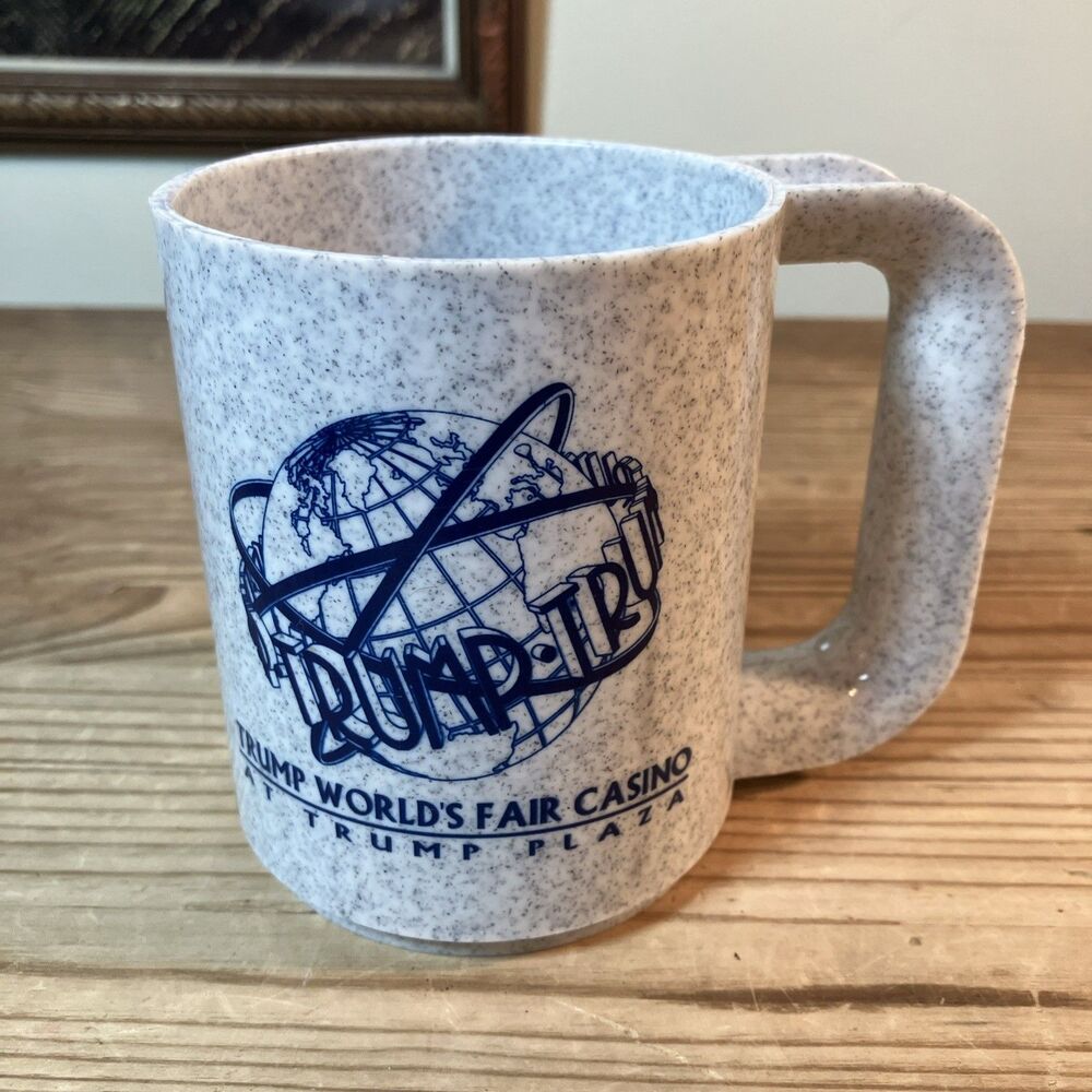Vintage Plastic Mug Trump World’s Fair Casino At Trump Plaza The AM Pro Line